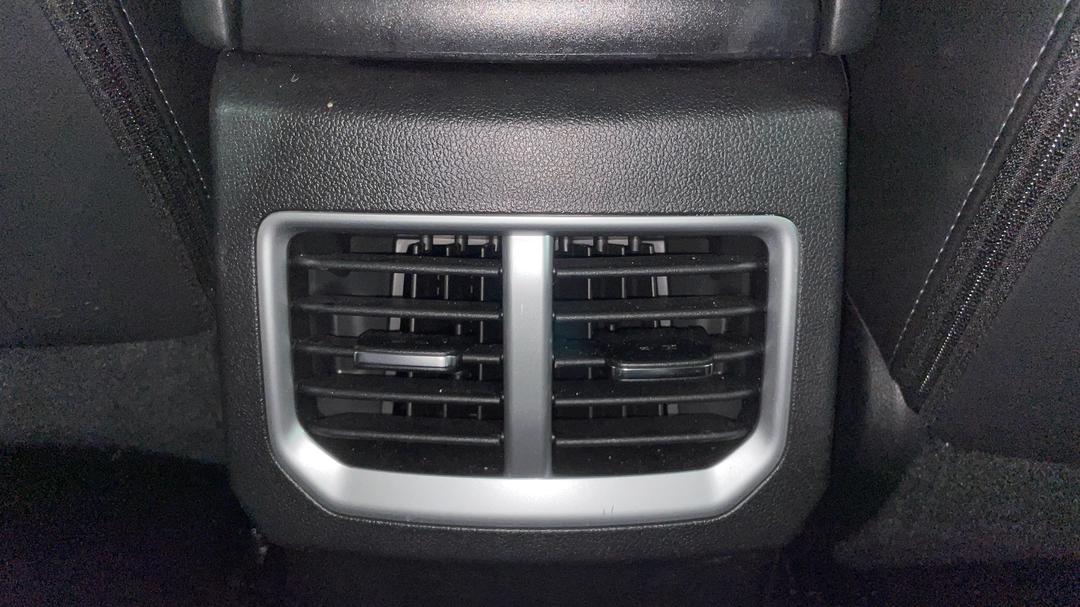 2022 GWM Ute Cannon-l (4x4), Automatic, 21475 km, Rear A/C Vent