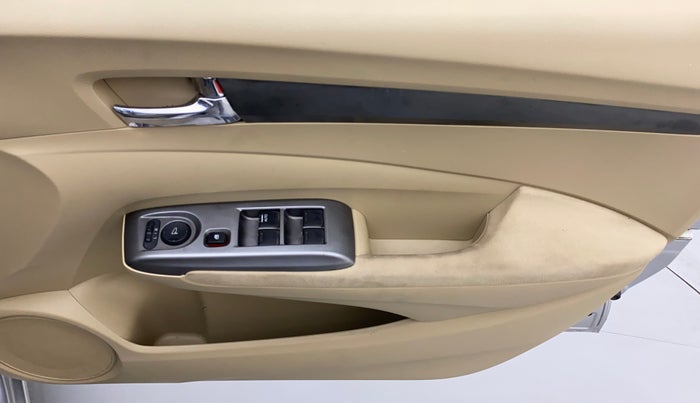 2012 Honda City 1.5L I-VTEC V MT, Petrol, Manual, 1,16,738 km, Driver Side Door Panels Control