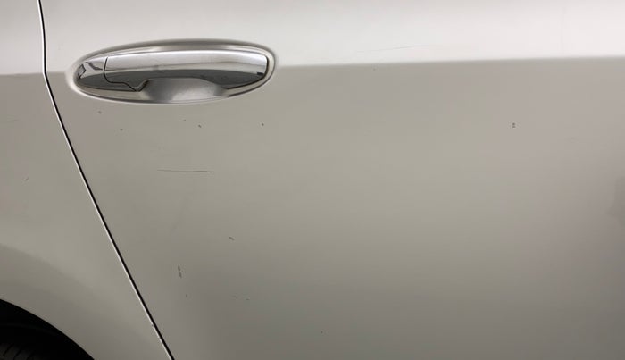 2012 Honda City 1.5L I-VTEC V MT, Petrol, Manual, 1,16,738 km, Right rear door - Minor scratches