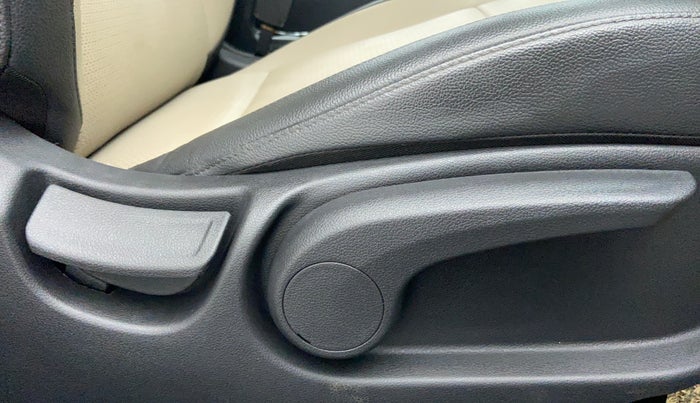 2018 Hyundai Verna 1.6 SX VTVT AT (O), Petrol, Automatic, 26,130 km, Driver Side Adjustment Panel