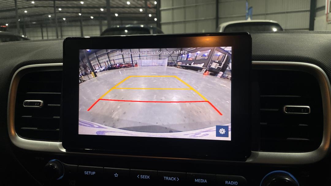 2021 Hyundai Venue Active, Automatic, 20760 km, Parking Camera