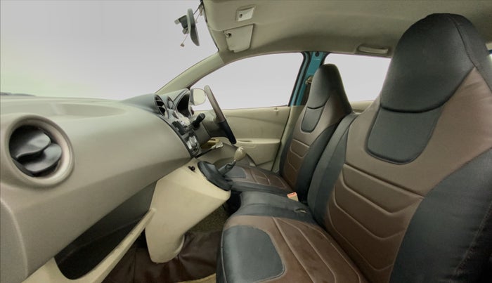 2014 Datsun Go D, Petrol, Manual, 97,917 km, Right Side Front Door Cabin
