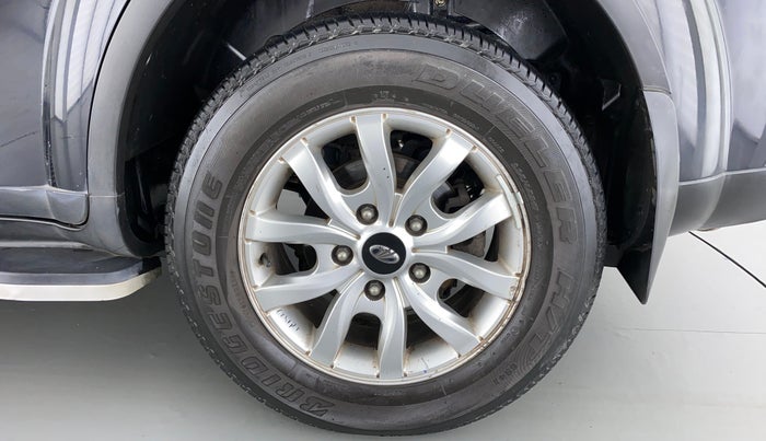 2016 Mahindra XUV500 W10 FWD, Diesel, Manual, 54,286 km, Left Rear Wheel