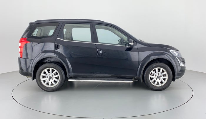2016 Mahindra XUV500 W10 FWD, Diesel, Manual, 54,286 km, Right Side View