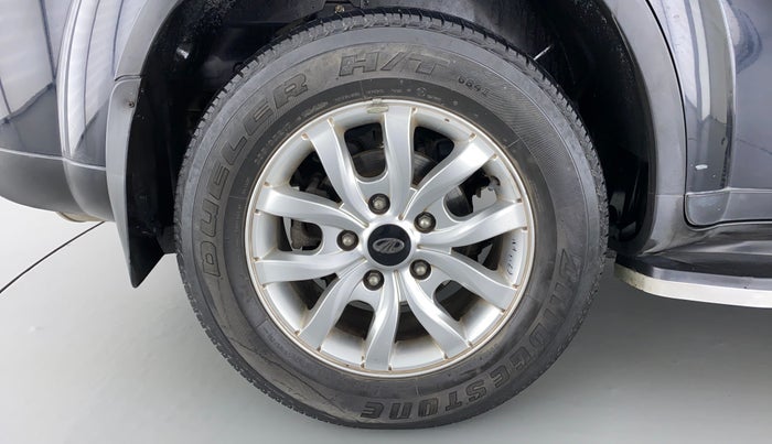 2016 Mahindra XUV500 W10 FWD, Diesel, Manual, 54,286 km, Right Rear Wheel