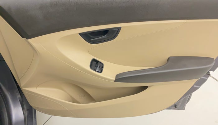 2018 Hyundai Eon MAGNA +, Petrol, Manual, 21,435 km, Driver Side Door Panels Control
