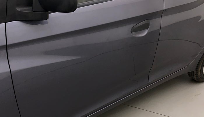 2018 Hyundai Eon MAGNA +, Petrol, Manual, 21,435 km, Front passenger door - Paint has faded