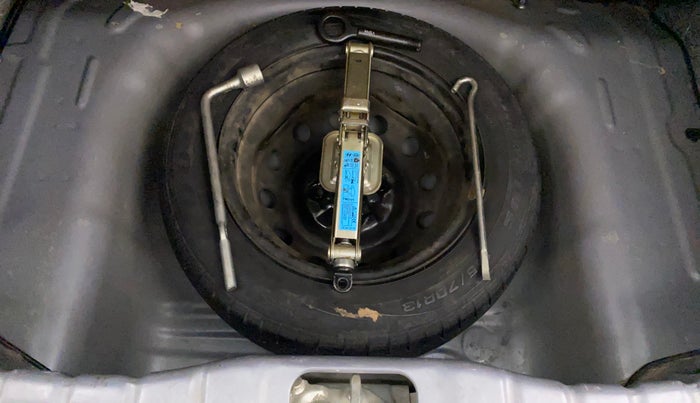 2018 Hyundai Eon MAGNA +, Petrol, Manual, 21,435 km, Spare Tyre