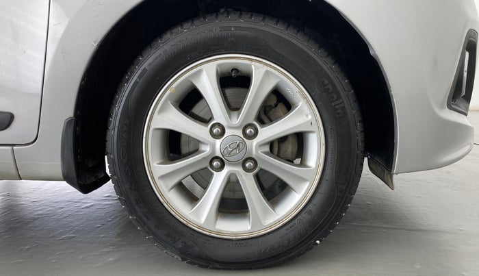 2015 Hyundai Grand i10 ASTA AT 1.2 KAPPA VTVT, Petrol, Automatic, 69,180 km, Right Front Wheel