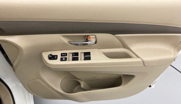 2021 Maruti Ertiga VXI CNG, CNG, Manual, 35,141 km, Driver Side Door Panels Control