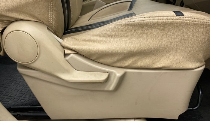 2021 Maruti Ertiga VXI CNG, CNG, Manual, 35,141 km, Driver Side Adjustment Panel