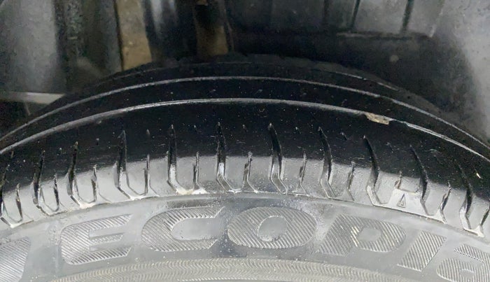 2019 Maruti Dzire VXI, Petrol, Manual, 71,822 km, Right Rear Tyre Tread