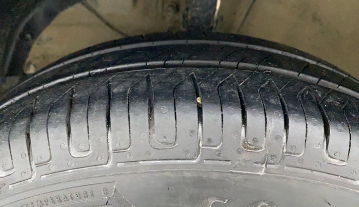 2019 Maruti Dzire VXI, Petrol, Manual, 71,822 km, Left Front Tyre Tread