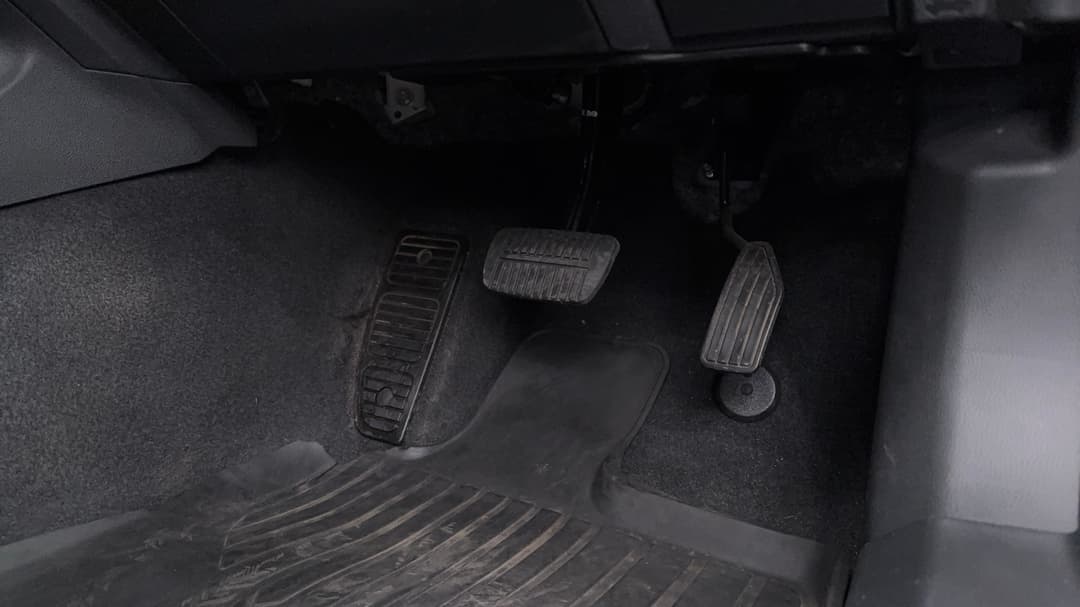 2023 Subaru Outback AWD, Automatic, 40005 km, Pedals and Footmat