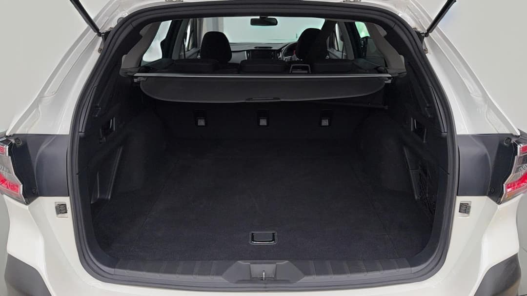 2023 Subaru Outback AWD, Automatic, 40005 km, Boot Inside View
