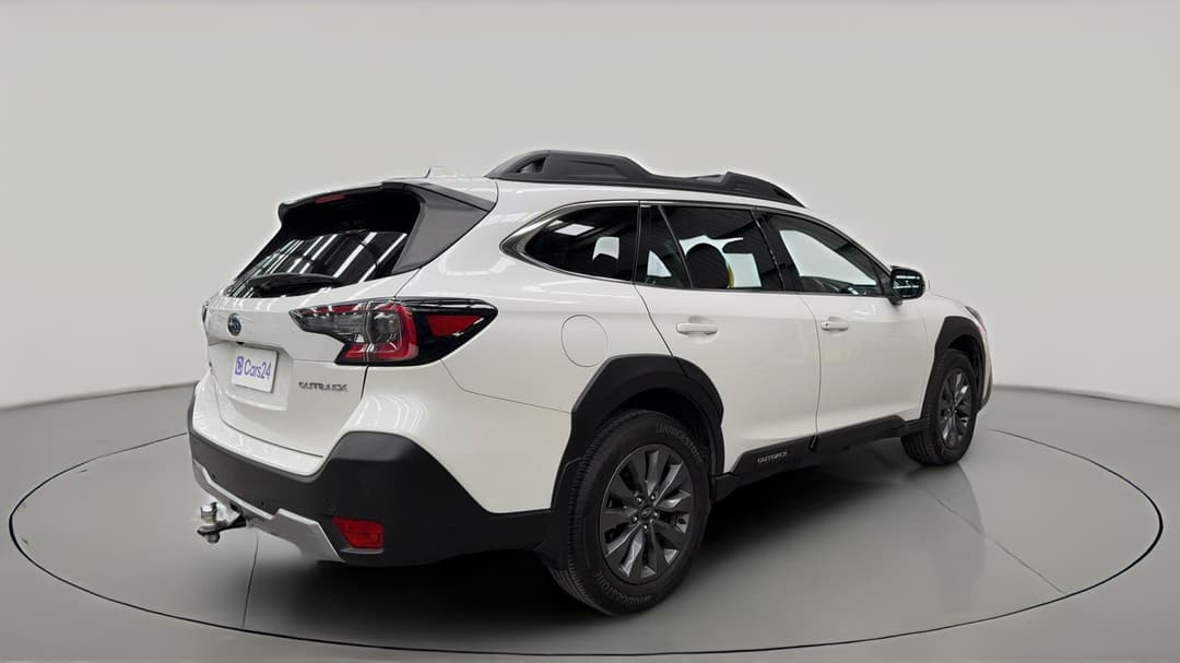 2023 Subaru Outback AWD, Automatic, 40005 km, Right Back Diagonal (45- Degree) View