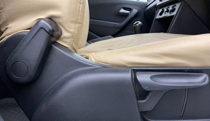 2018 Volkswagen Polo COMFORTLINE 1.0 PETROL, Petrol, Manual, 57,682 km, Driver Side Adjustment Panel