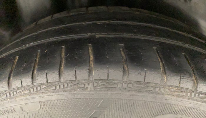 2018 Volkswagen Polo COMFORTLINE 1.0 PETROL, Petrol, Manual, 57,682 km, Right Rear Tyre Tread