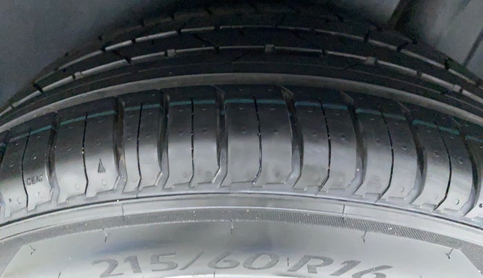 2017 Maruti S Cross ZETA 1.3, Diesel, Manual, 88,196 km, Left Rear Tyre Tread