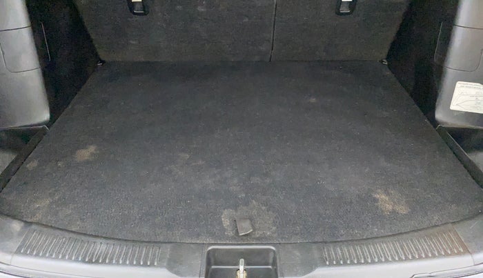 2017 Maruti S Cross ZETA 1.3, Diesel, Manual, 88,196 km, Boot Inside