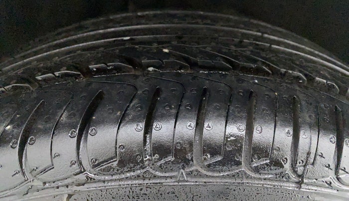2014 Ford Ecosport 1.5 TITANIUMTDCI OPT, Diesel, Manual, 84,887 km, Left Front Tyre Tread