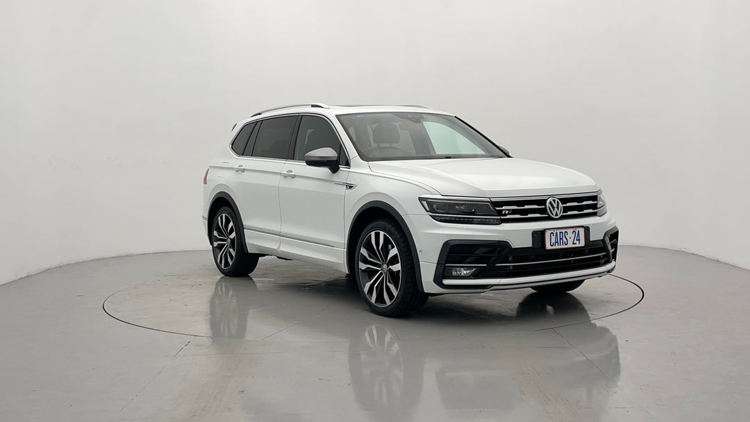 Right Front Diagonal (45- Degree) View