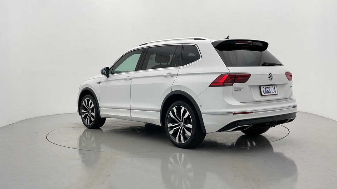 Left Back Diagonal (45- Degree) View