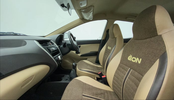 2016 Hyundai Eon ERA +, Petrol, Manual, 28,178 km, Right Side Front Door Cabin