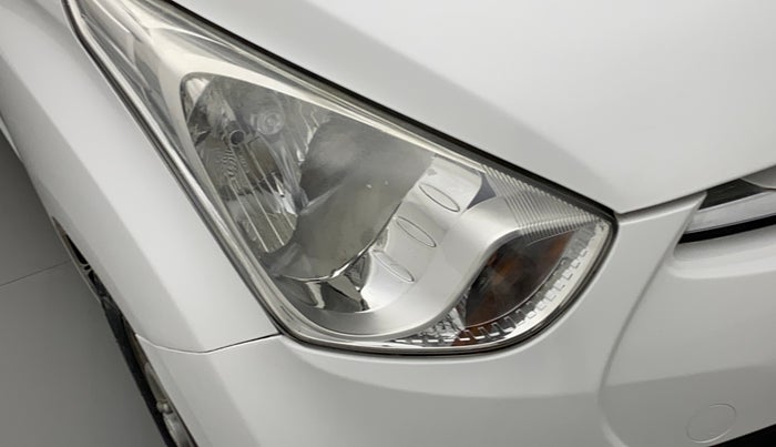 2016 Hyundai Eon ERA +, Petrol, Manual, 28,178 km, Right headlight - Minor scratches
