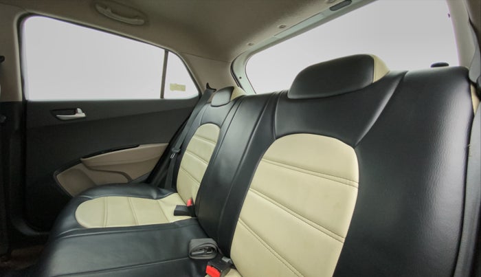 2015 Hyundai Grand i10 SPORTZ 1.2 KAPPA VTVT, Petrol, Manual, 89,563 km, Right Side Rear Door Cabin