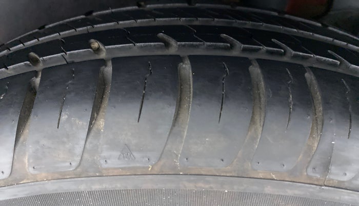 2019 Maruti Dzire VXI, Petrol, Manual, 16,873 km, Left Rear Tyre Tread