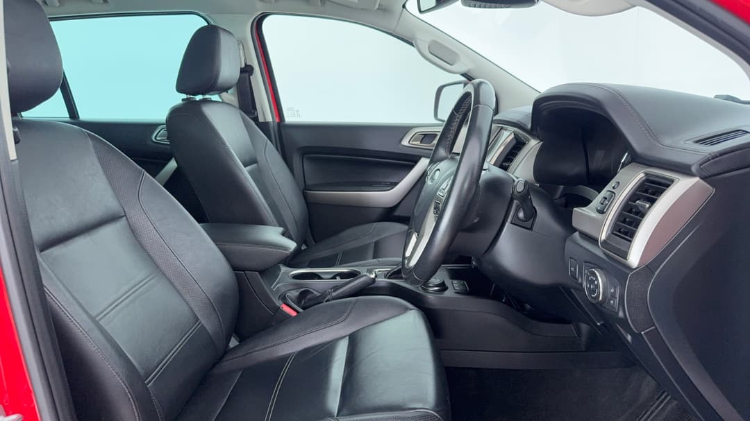 2021 Ford Everest Trend (4WD), Automatic, 123395 km, Right Side Front Door Cabin View