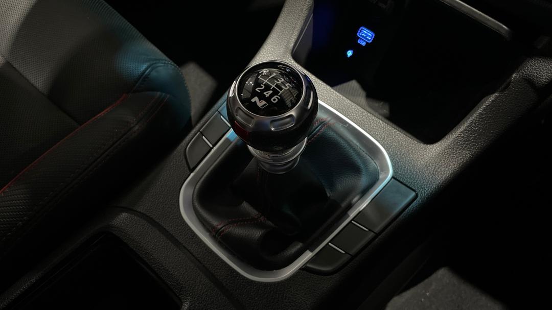 2020 Hyundai i30 N Line, Manual, 39033 km, Gear Lever 