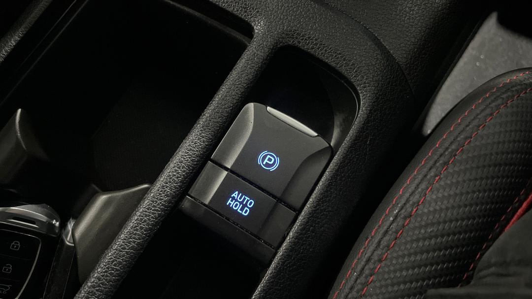 2020 Hyundai i30 N Line, Manual, 39033 km, Handbrake