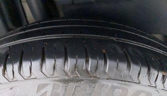 2019 Maruti Dzire VXI, Petrol, Manual, 15,445 km, Right Rear Tyre Tread