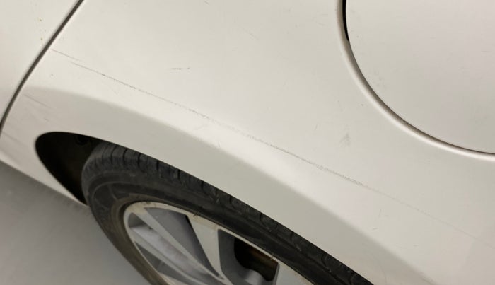 2015 Hyundai Verna FLUIDIC 4S 1.6 VTVT S(O), Petrol, Manual, 1,05,210 km, Left quarter panel - Minor scratches