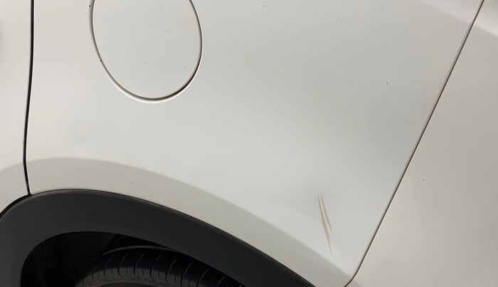 2016 Hyundai Creta SX PLUS 1.6 PETROL, Petrol, Manual, 89,089 km, Left quarter panel - Slightly dented