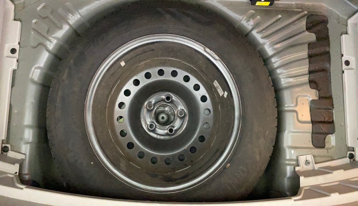 2020 Mahindra XUV300 W8 (O) 1.2 PETROL, Petrol, Manual, 56,285 km, Spare Tyre
