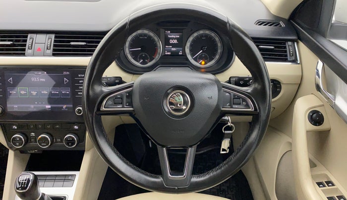 2018 Skoda Octavia STYLE 2.0 TDI MT, Diesel, Manual, 95,593 km, Steering Wheel Close Up