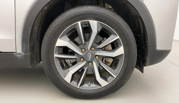 2020 Mahindra XUV300 W8 (O) 1.5 DIESEL, Diesel, Manual, 97,707 km, Right Front Wheel