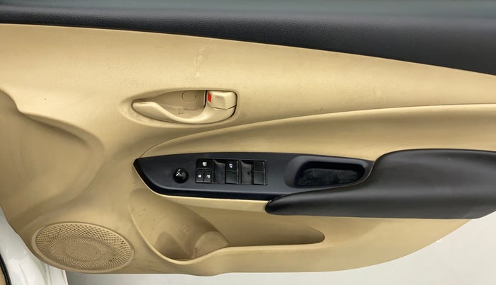 2020 Toyota YARIS J CVT, Petrol, Automatic, 38,804 km, Driver Side Door Panels Control