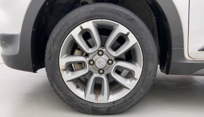 2017 Hyundai i20 Active 1.2 SX, Petrol, Manual, 26,063 km, Left Front Wheel