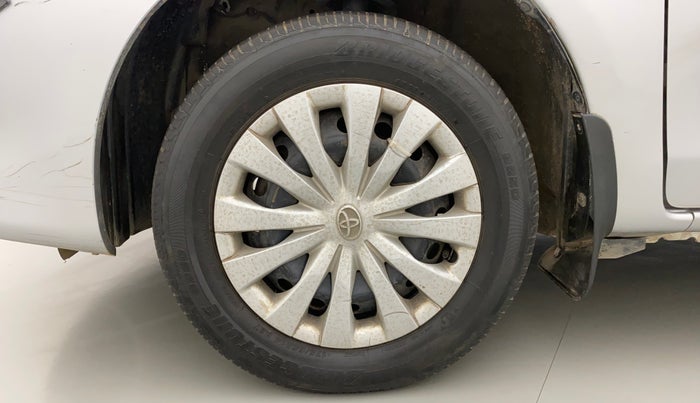 2011 Toyota Etios G, Petrol, Manual, 65,261 km, Left Front Wheel