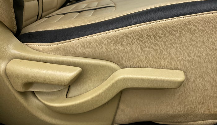 2015 Honda Brio 1.2 S MT I VTEC, Petrol, Manual, 76,413 km, Driver Side Adjustment Panel
