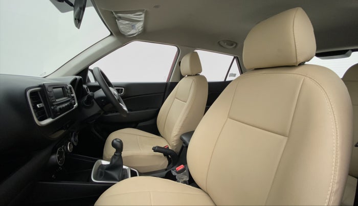 2020 Hyundai VENUE S MT 1.2 KAPPA, Petrol, Manual, 3,588 km, Right Side Front Door Cabin