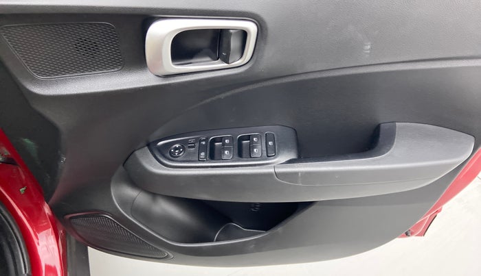 2020 Hyundai VENUE S MT 1.2 KAPPA, Petrol, Manual, 3,588 km, Driver Side Door Panels Control