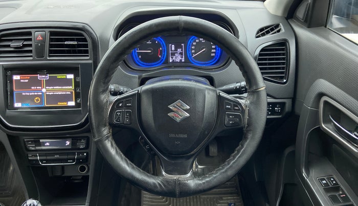 2017 Maruti Vitara Brezza ZDI PLUS, Diesel, Manual, 1,21,351 km, Steering Wheel Close Up