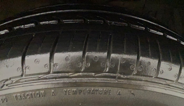 2017 Maruti Ciaz DELTA 1.4 MT PETROL, Petrol, Manual, 47,766 km, Left Rear Tyre Tread
