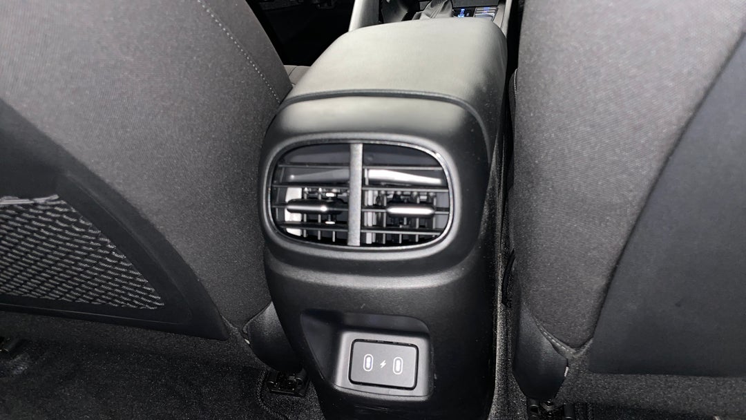 2024 Hyundai i30 Hev 1.6p Dct, Automatic, 37281 km, Rear A/C Vent