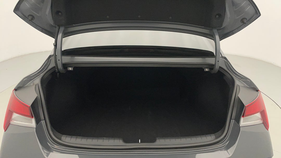 2024 Hyundai i30 Hev 1.6p Dct, Automatic, 37281 km, Boot Inside View